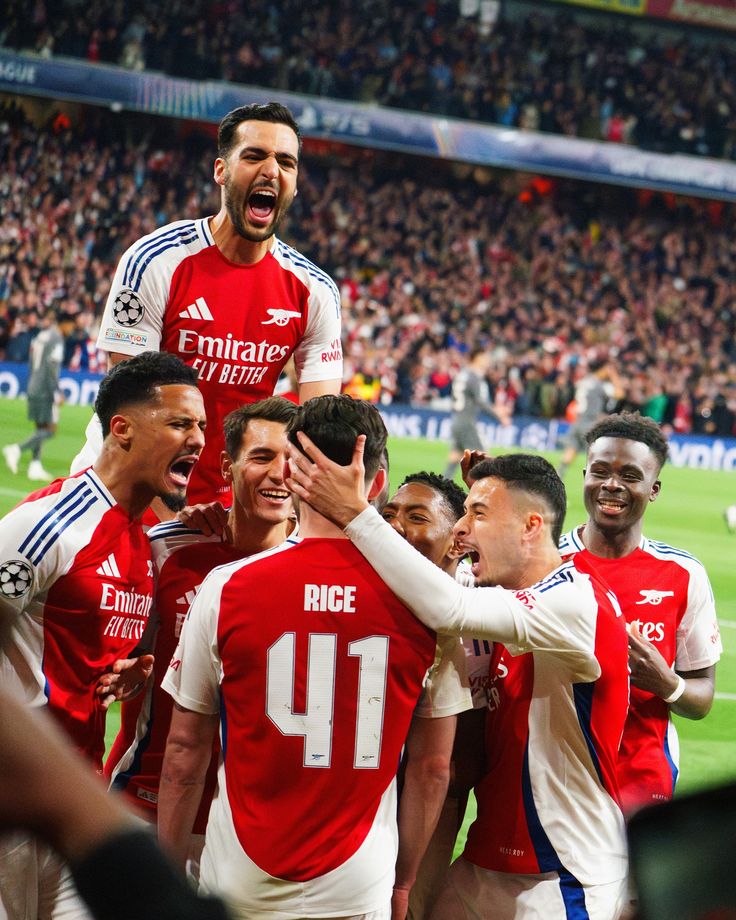 Arsenal Fire Warning Shot with Leeds Rout as Chelsea & Liverpool Fight Back in Wild Premier League Day